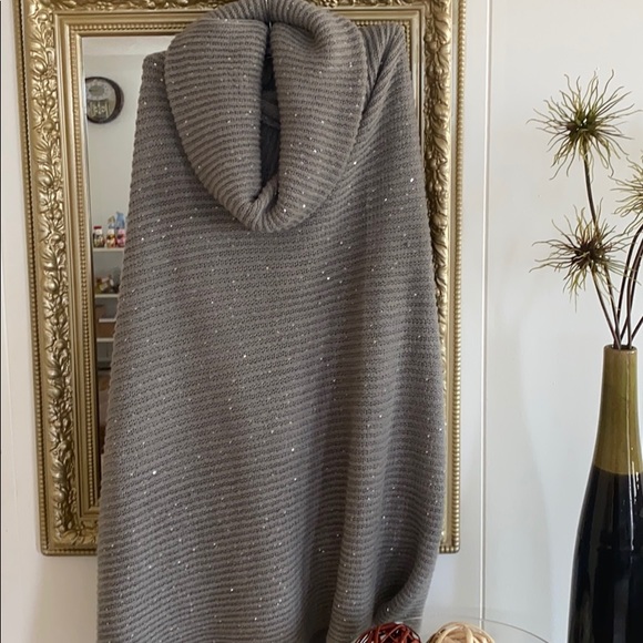 Forever 21 Sweaters - SOLD IN DEPOP Pinklicious for Forever21 Poncho